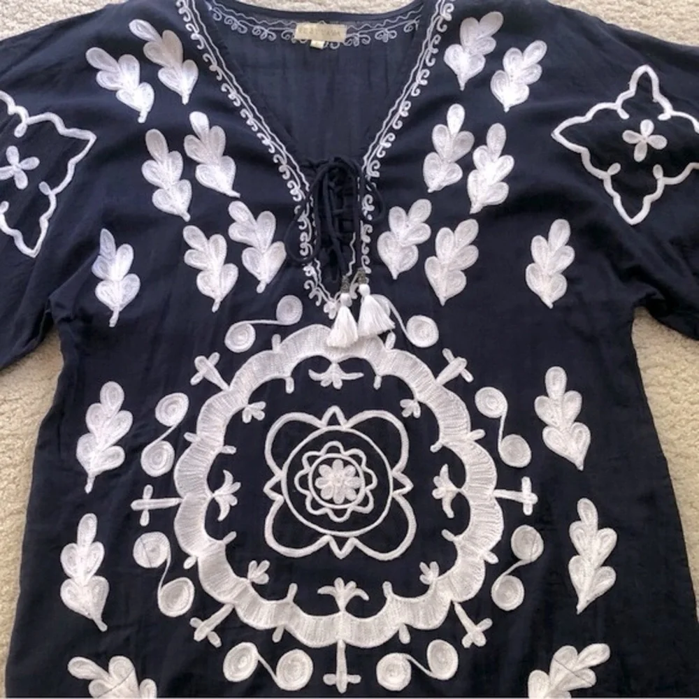 Very boho Ruby YaYa navy & white beach dress/cover up with braided embroidery - Picture 16 of 16